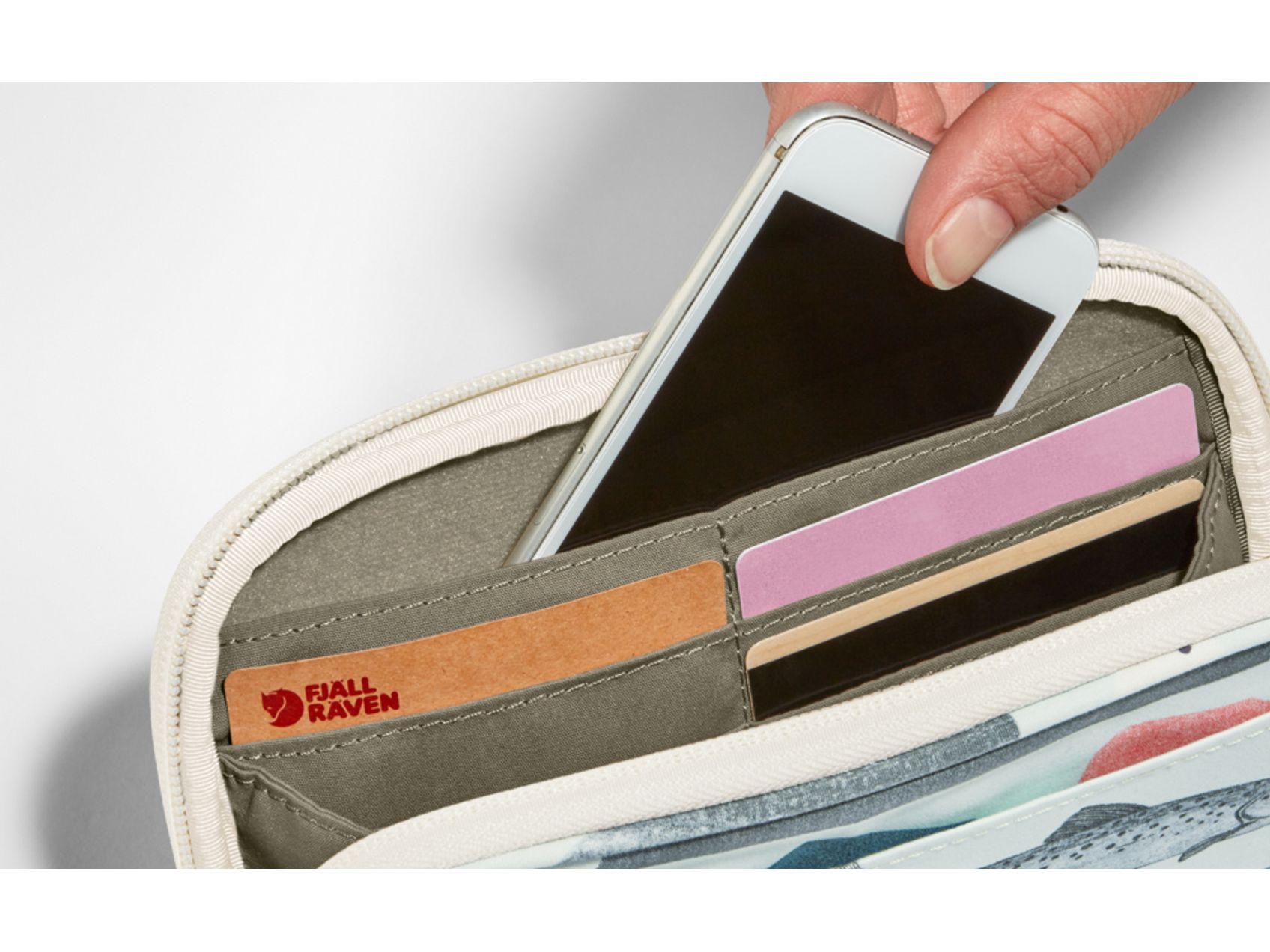 Kånken Art Travel Wallet Fjällräven CZ