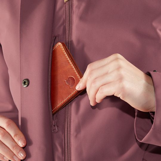 Visby in Jacket W Fjällräven CZ